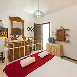 Traditional Villa Eucharis With Swimming Pool