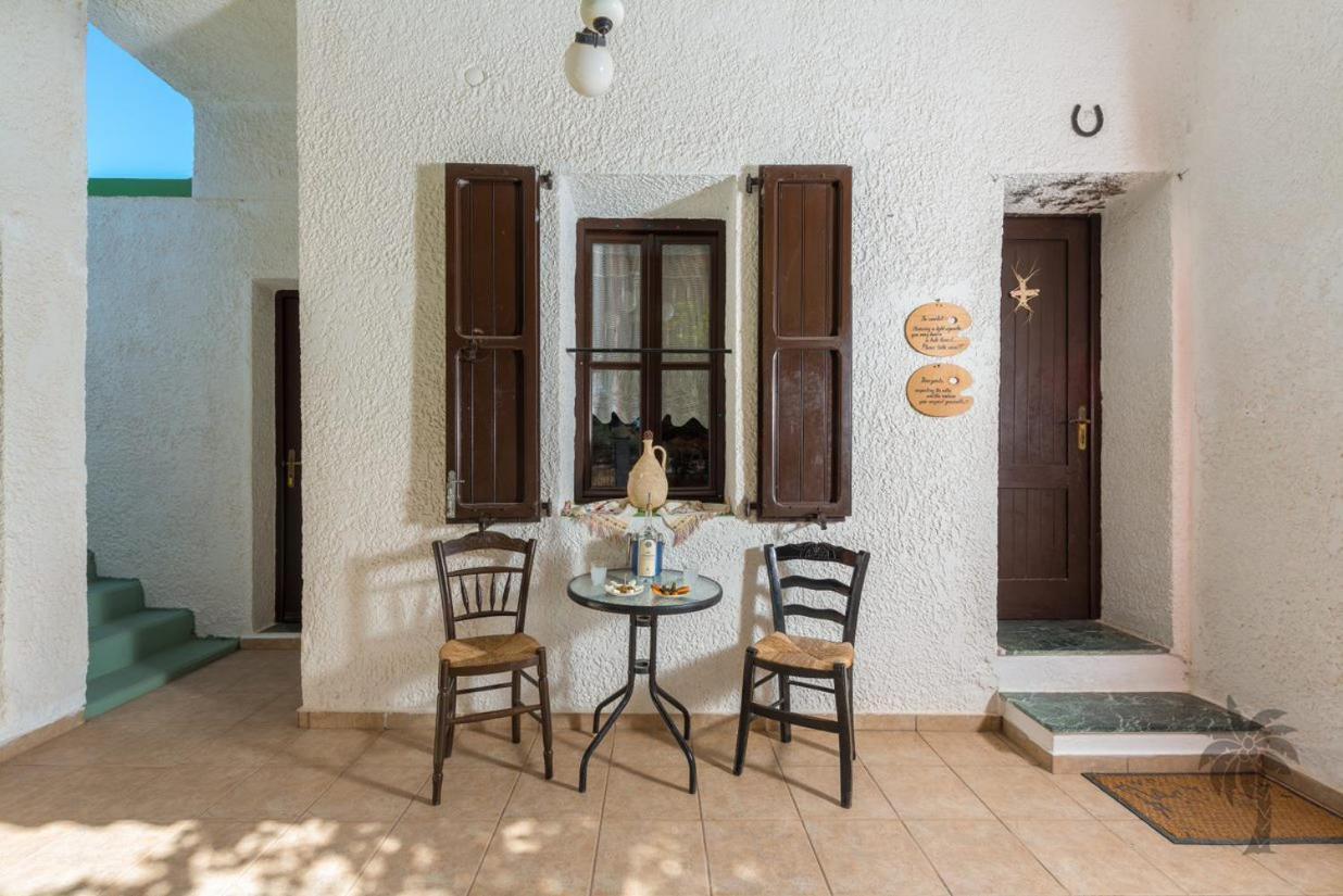 Villa Traditional Eucharis With Swimming Pool Afandou