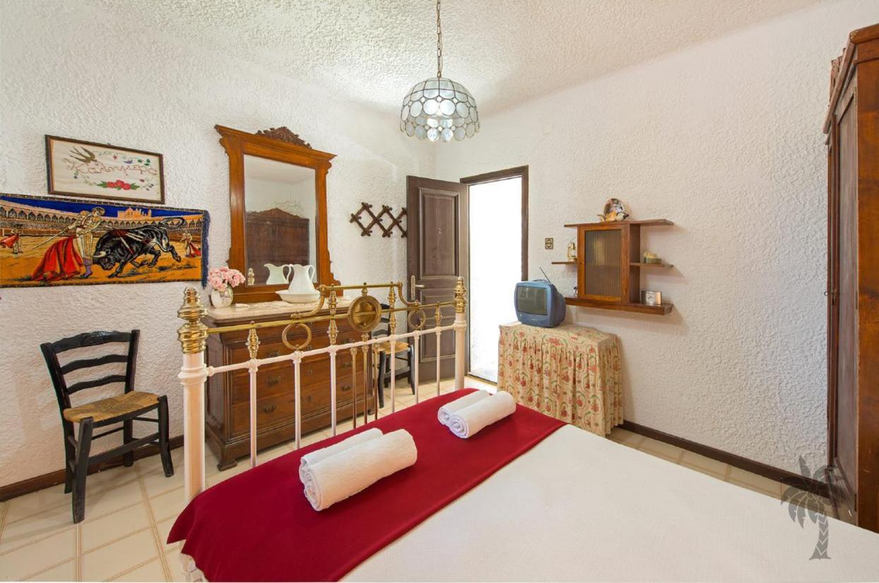 Traditional Eucharis With Swimming Pool Villa *