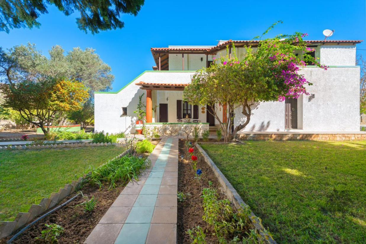 Traditional Eucharis With Swimming Pool Villa Afandou